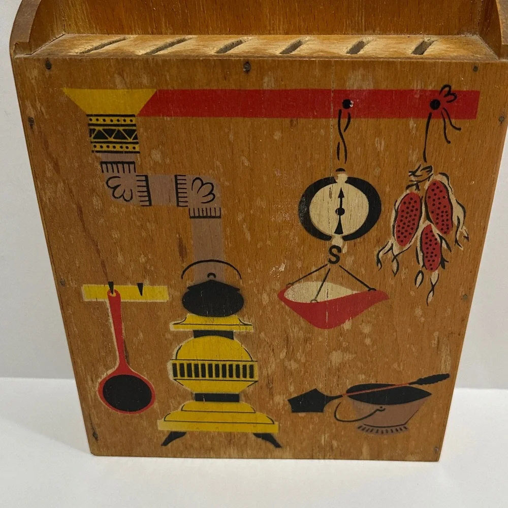 Vintage 1962 Wooden Knife Holder w/Retro Kitchen Motif – Mid-Century Wall Mount